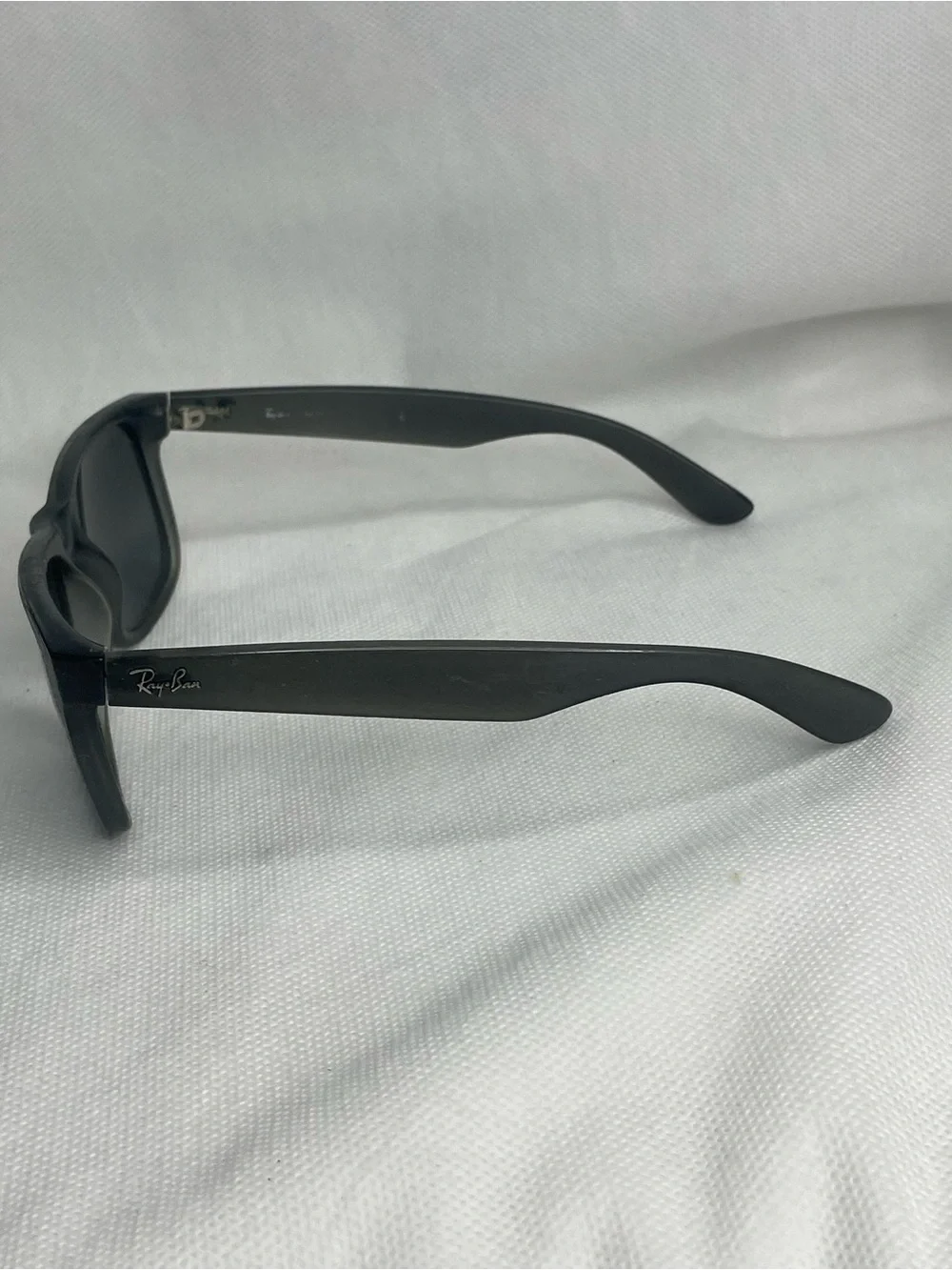 Ray-Ban Justin Sunglasses Classic Gray Black Smoke Lens RB4165 852/88 54[]16 3N